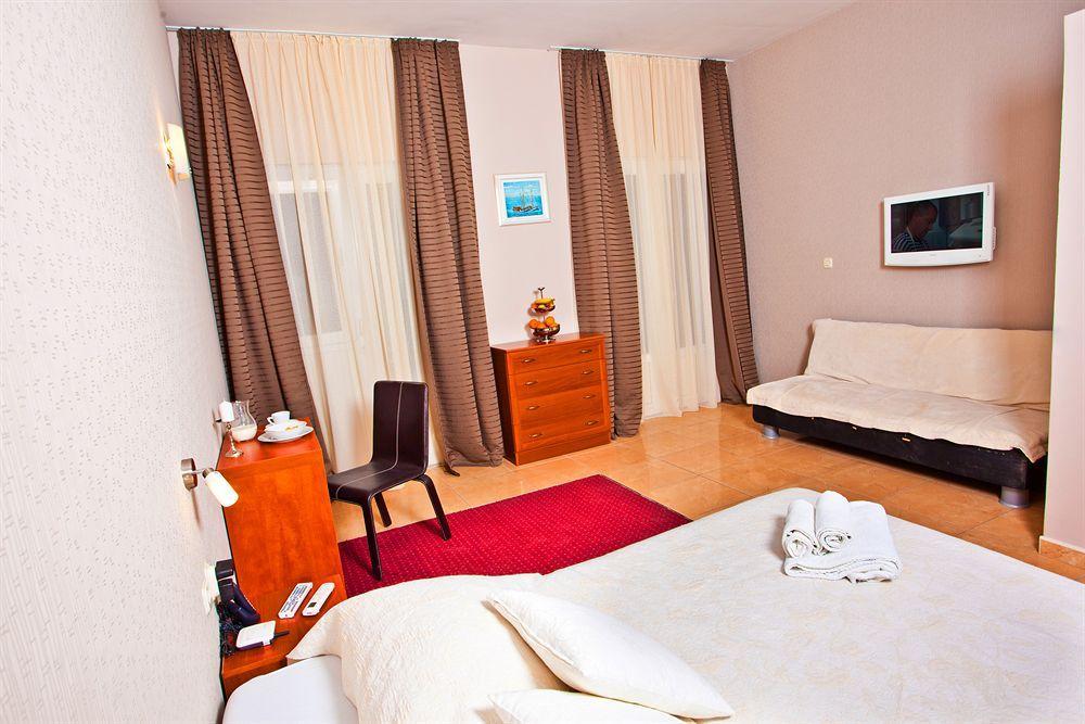 Beach Villa Bb โปดสตรานา ภายนอก รูปภาพ
