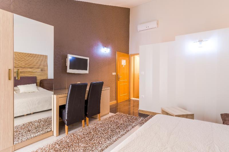 Beach Villa Bb โปดสตรานา ภายนอก รูปภาพ