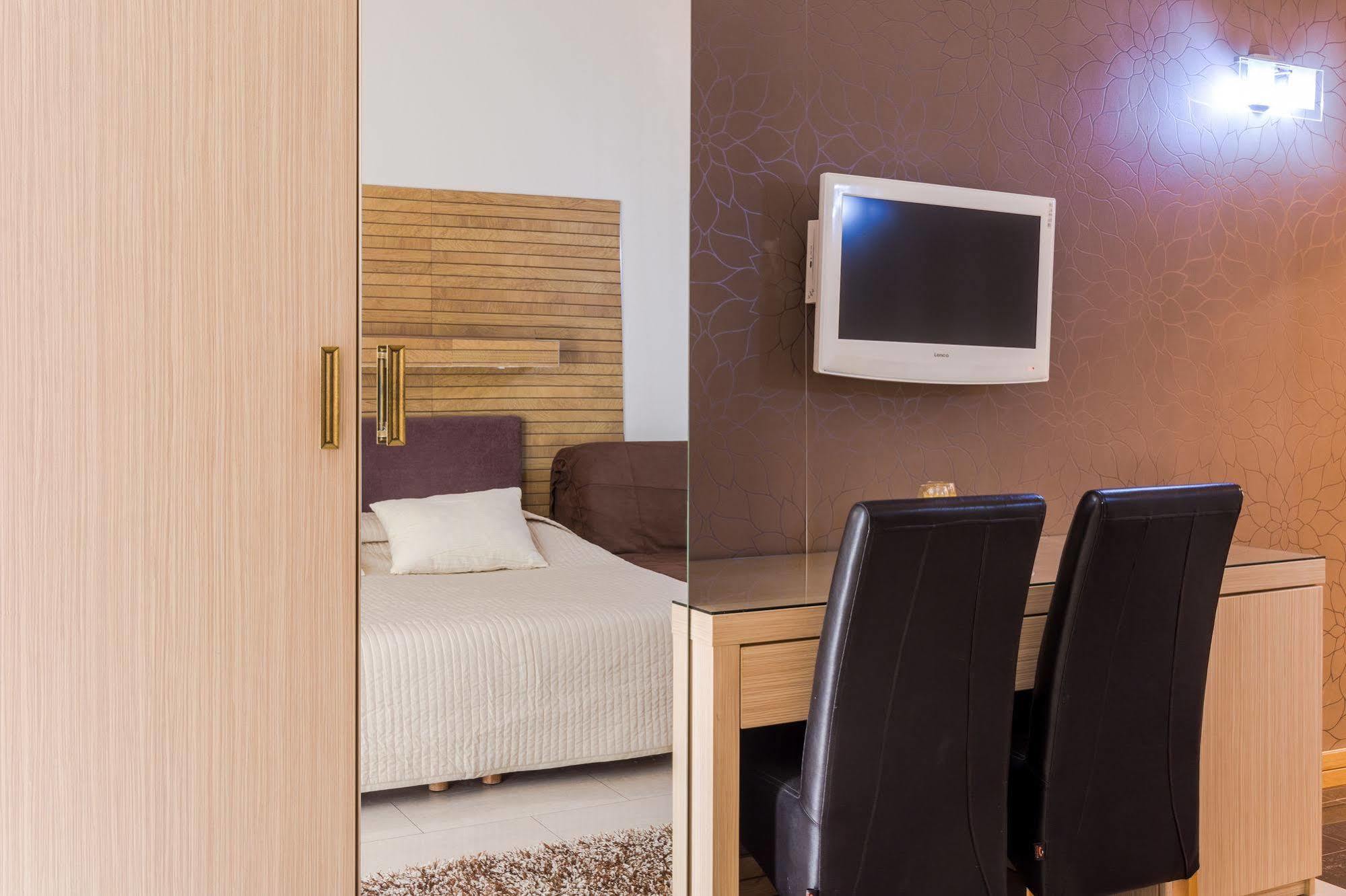 Beach Villa Bb โปดสตรานา ภายนอก รูปภาพ